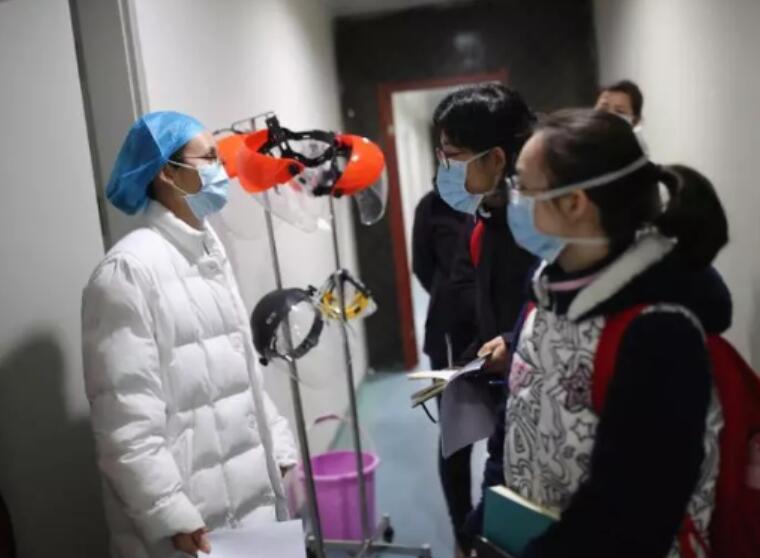 中山医疗队武汉日记 | 接管病房，推开三道门，通往污染区……